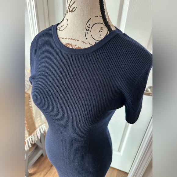 Short Sleeve Midi Sweater Dress - Picture 3 of 10